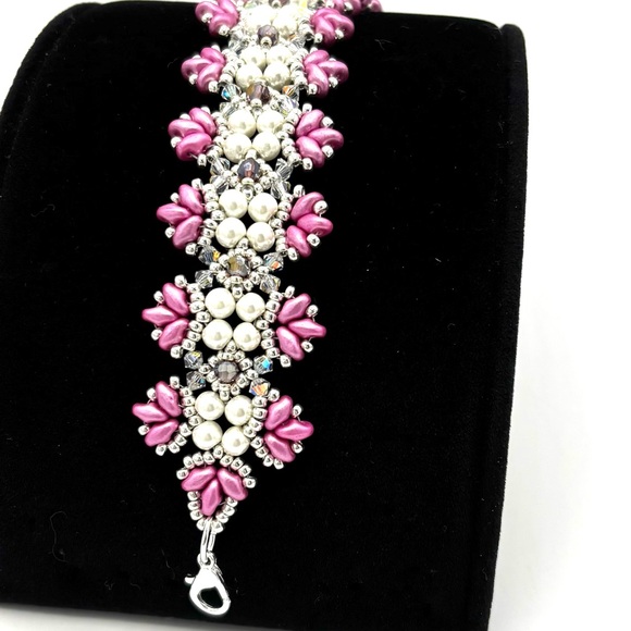 Hand Crafted Pink Pearl Victorian Beaded Bracelet - Picture 9 of 9
